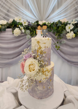 Wedding Cake Toppers wedding cake with toppers