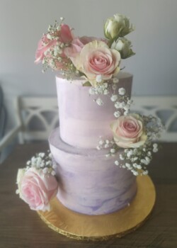 Lilac Floral Cake wedding cake oishiii