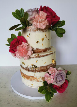 Semi Naked Floral Cake Wedding Cakes Oishiii