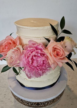 Full Finish Floral Cake Oishiiisweets