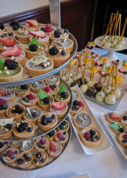 Wedding Desserts Table Oishiiisweets Dessert Table